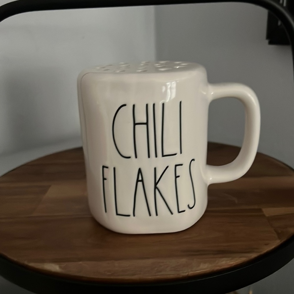 Rae Dunn “Chili Flakes” Shaker New